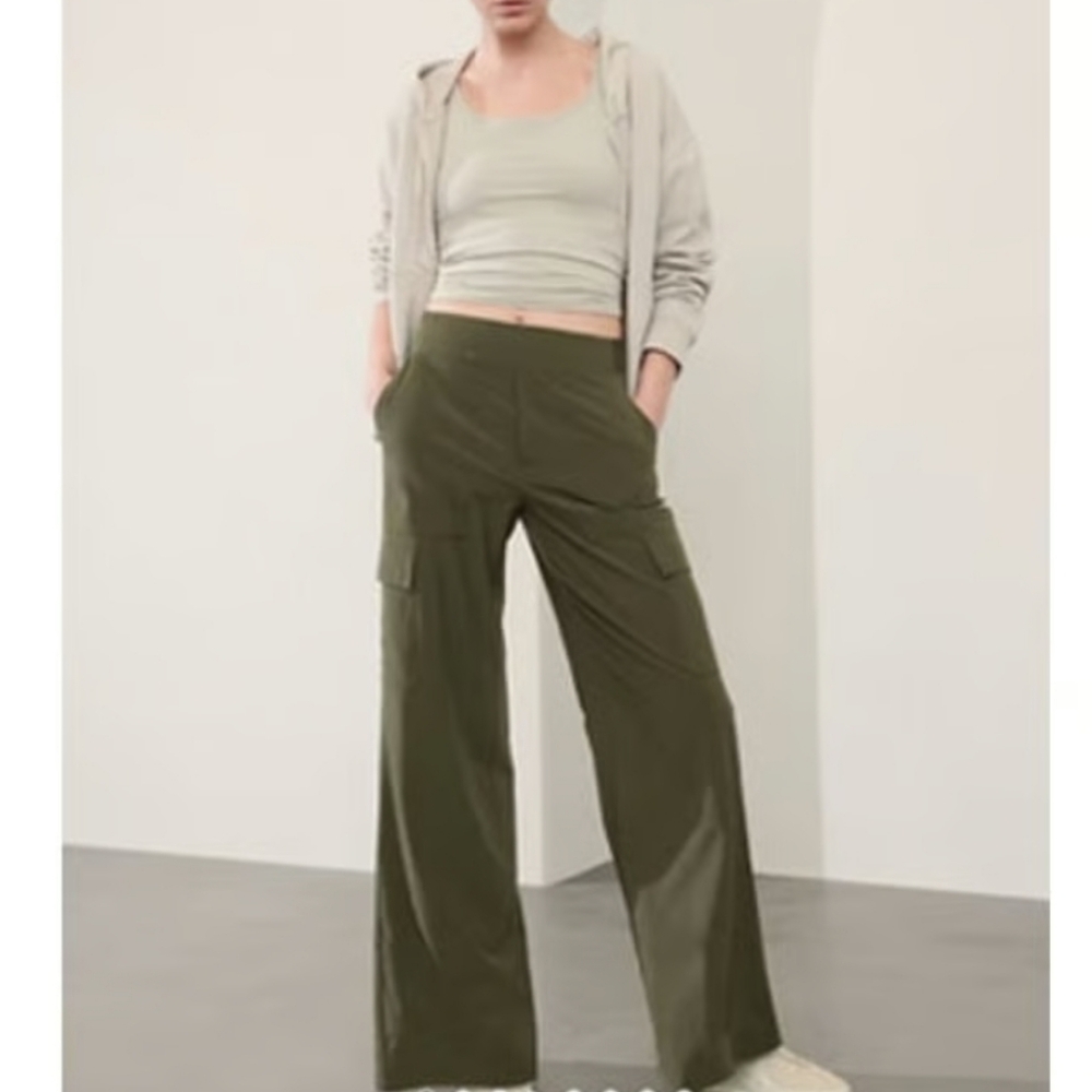 Athleta Olive Green Straight-Leg Cargo Pants